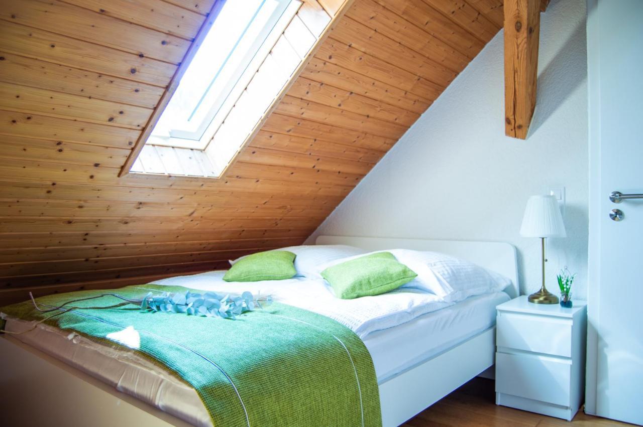 Wellness Mitten In Der Wasserfallstadt Triberg Triberg im Schwarzwald Exterior photo